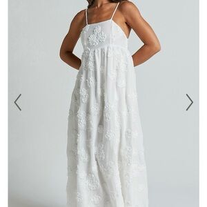 Claya Maxi Dress-Sleeveless Straight Neckline Floral Detail Dress in White